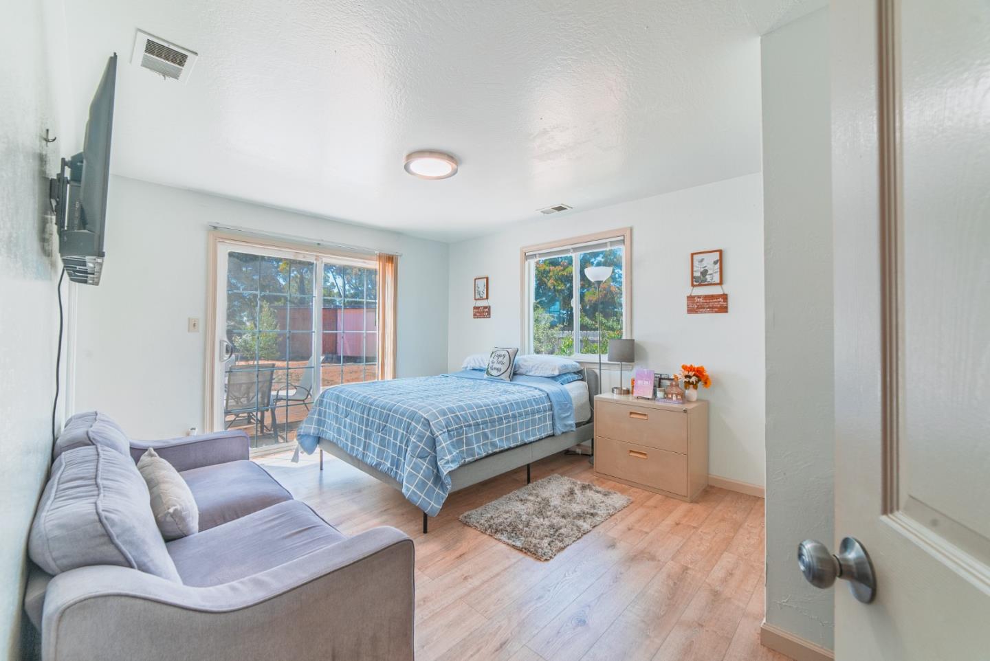 Detail Gallery Image 17 of 33 For 336 Rainier Dr, Salinas,  CA 93906 - 4 Beds | 2 Baths