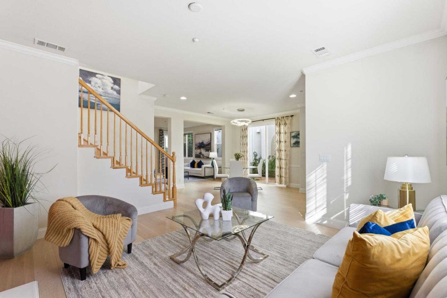 Detail Gallery Image 12 of 34 For 377 S Mary Ave, Sunnyvale,  CA 94086 - 3 Beds | 2/1 Baths