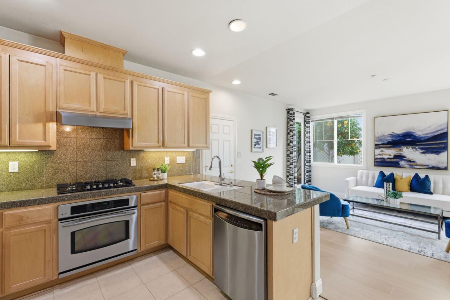 Detail Gallery Image 19 of 34 For 377 S Mary Ave, Sunnyvale,  CA 94086 - 3 Beds | 2/1 Baths