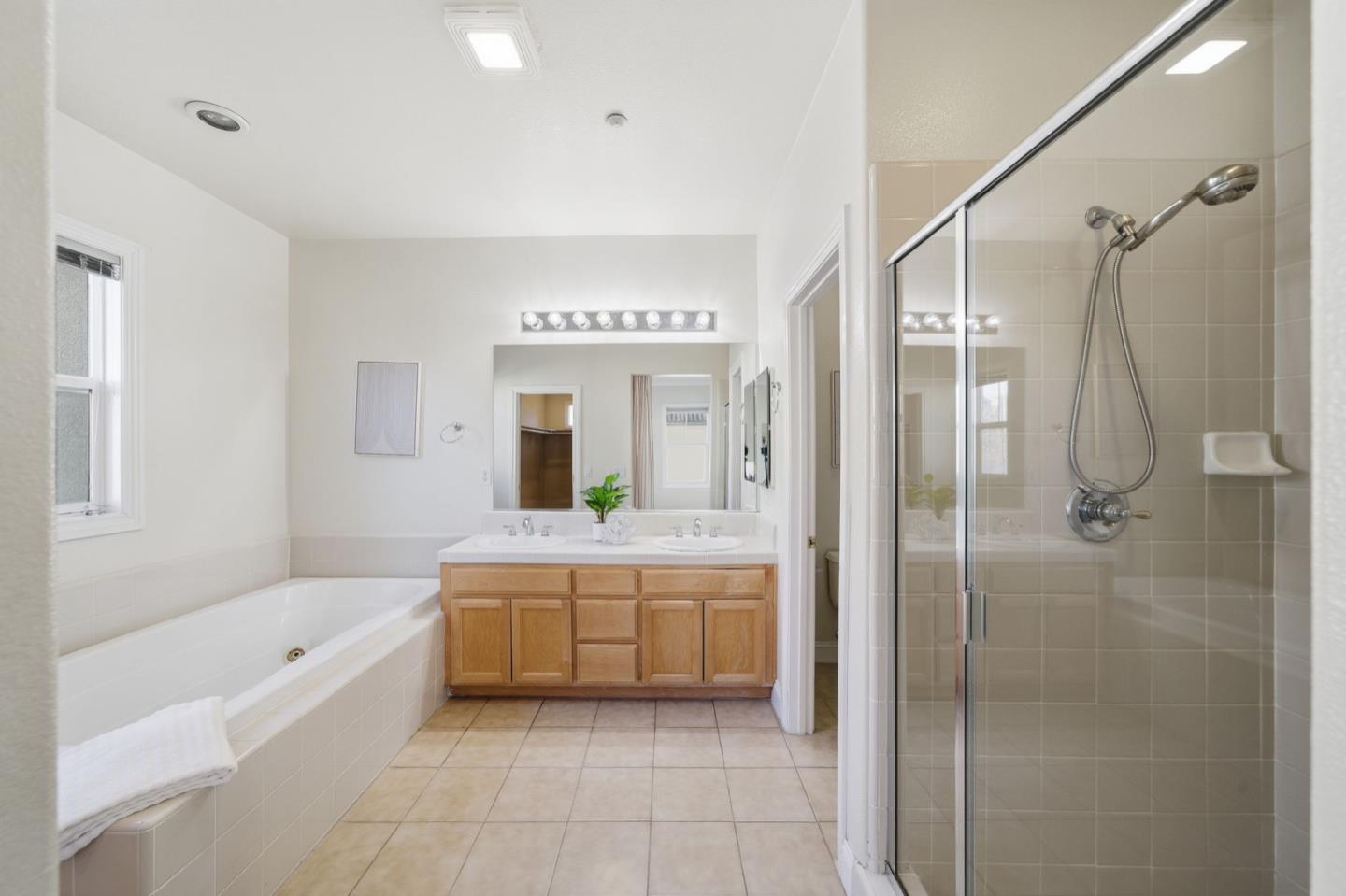 Detail Gallery Image 25 of 34 For 377 S Mary Ave, Sunnyvale,  CA 94086 - 3 Beds | 2/1 Baths