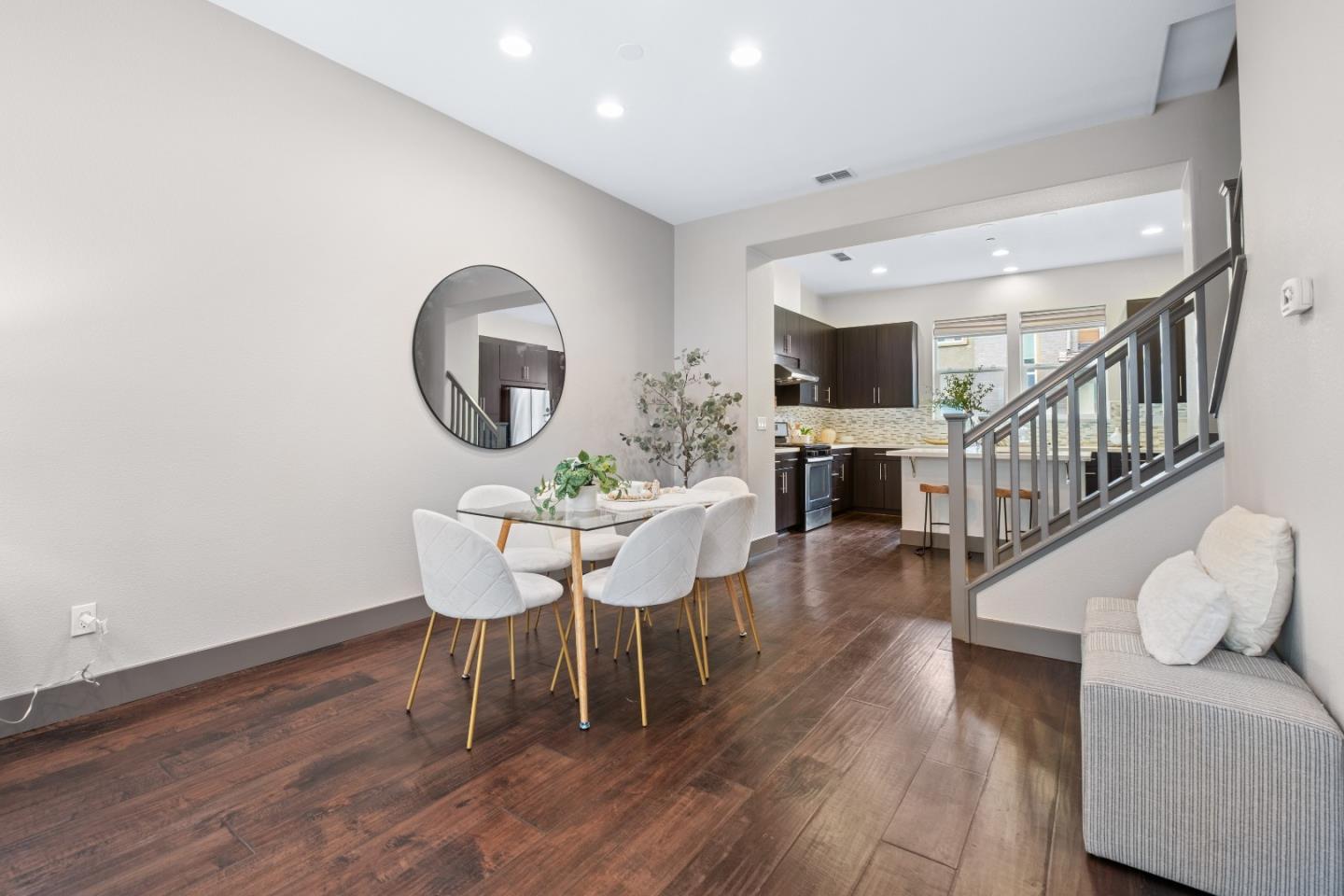 Detail Gallery Image 13 of 69 For 2423 Stearman Ln #2,  San Jose,  CA 95132 - 3 Beds | 3 Baths