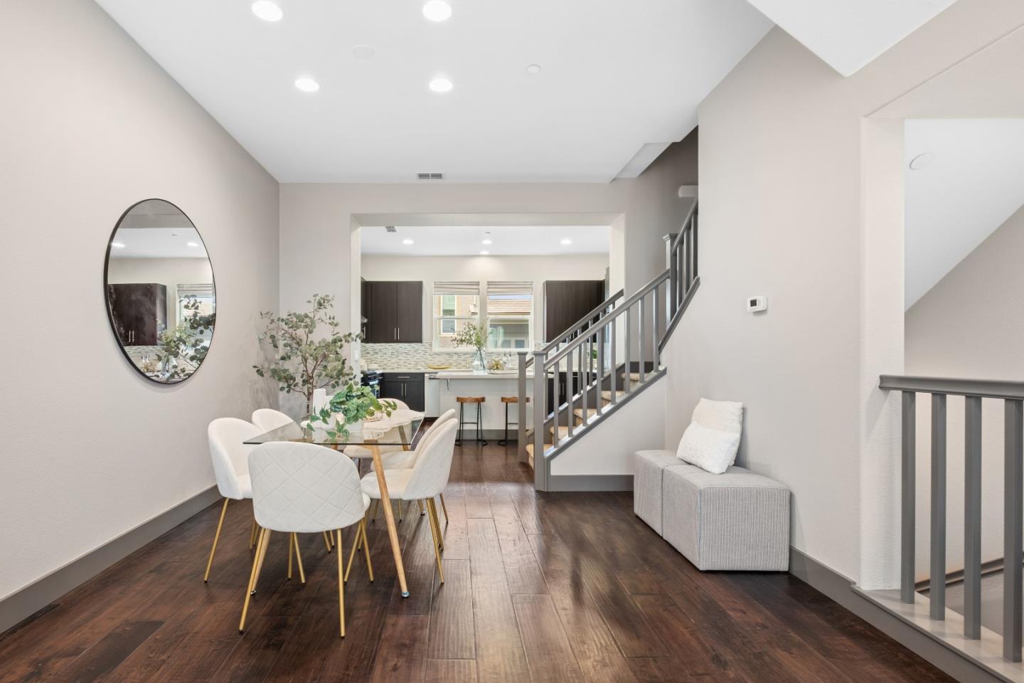 Detail Gallery Image 14 of 69 For 2423 Stearman Ln #2,  San Jose,  CA 95132 - 3 Beds | 3 Baths