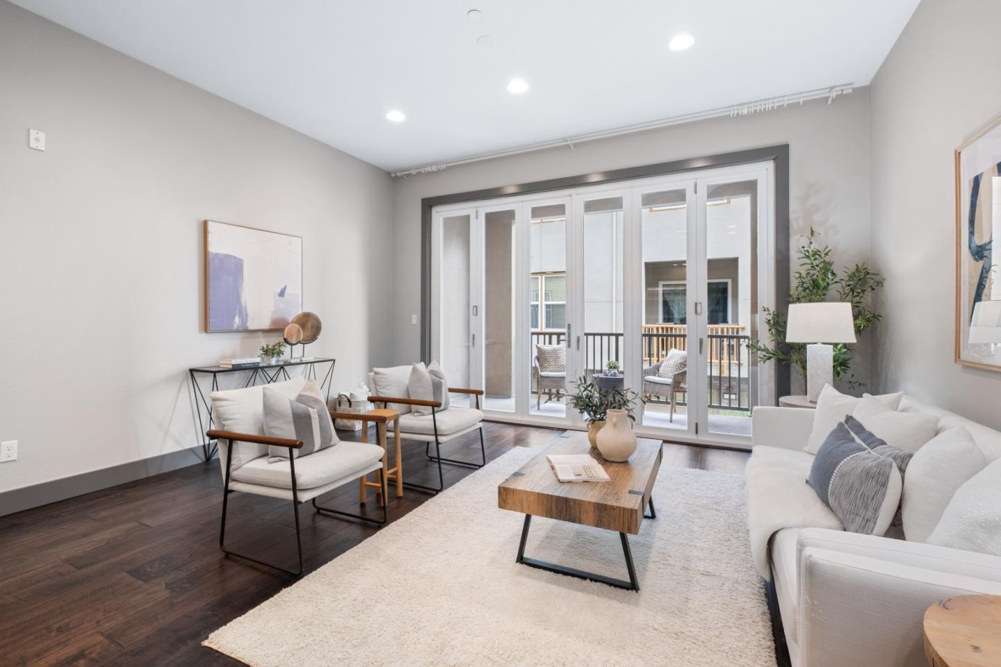 Detail Gallery Image 3 of 69 For 2423 Stearman Ln #2,  San Jose,  CA 95132 - 3 Beds | 3 Baths