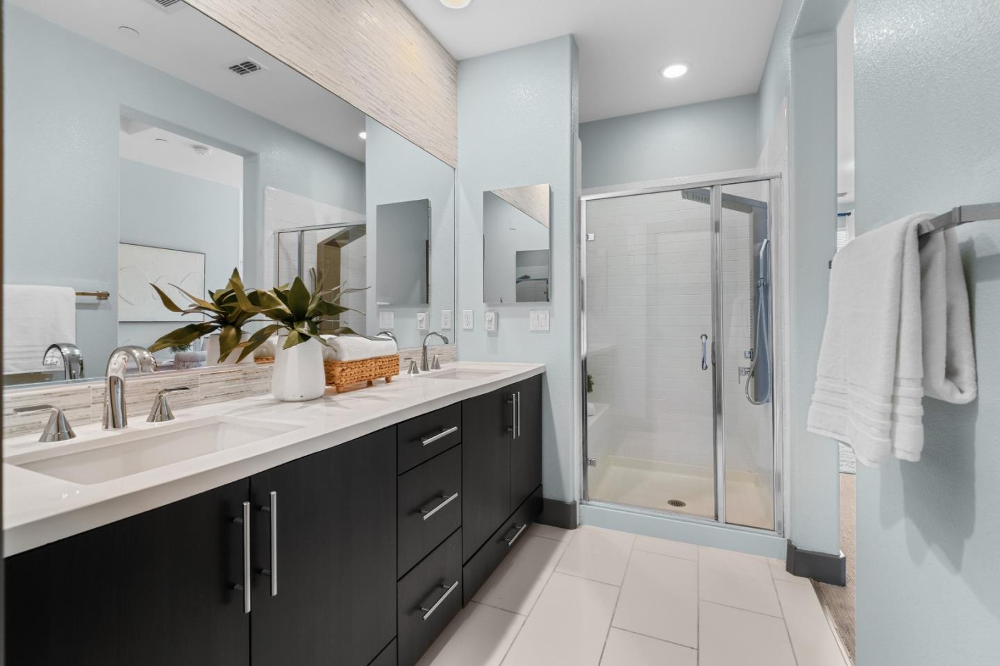 Detail Gallery Image 43 of 69 For 2423 Stearman Ln #2,  San Jose,  CA 95132 - 3 Beds | 3 Baths