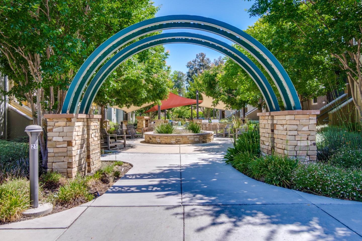 Detail Gallery Image 48 of 69 For 2423 Stearman Ln #2,  San Jose,  CA 95132 - 3 Beds | 3 Baths