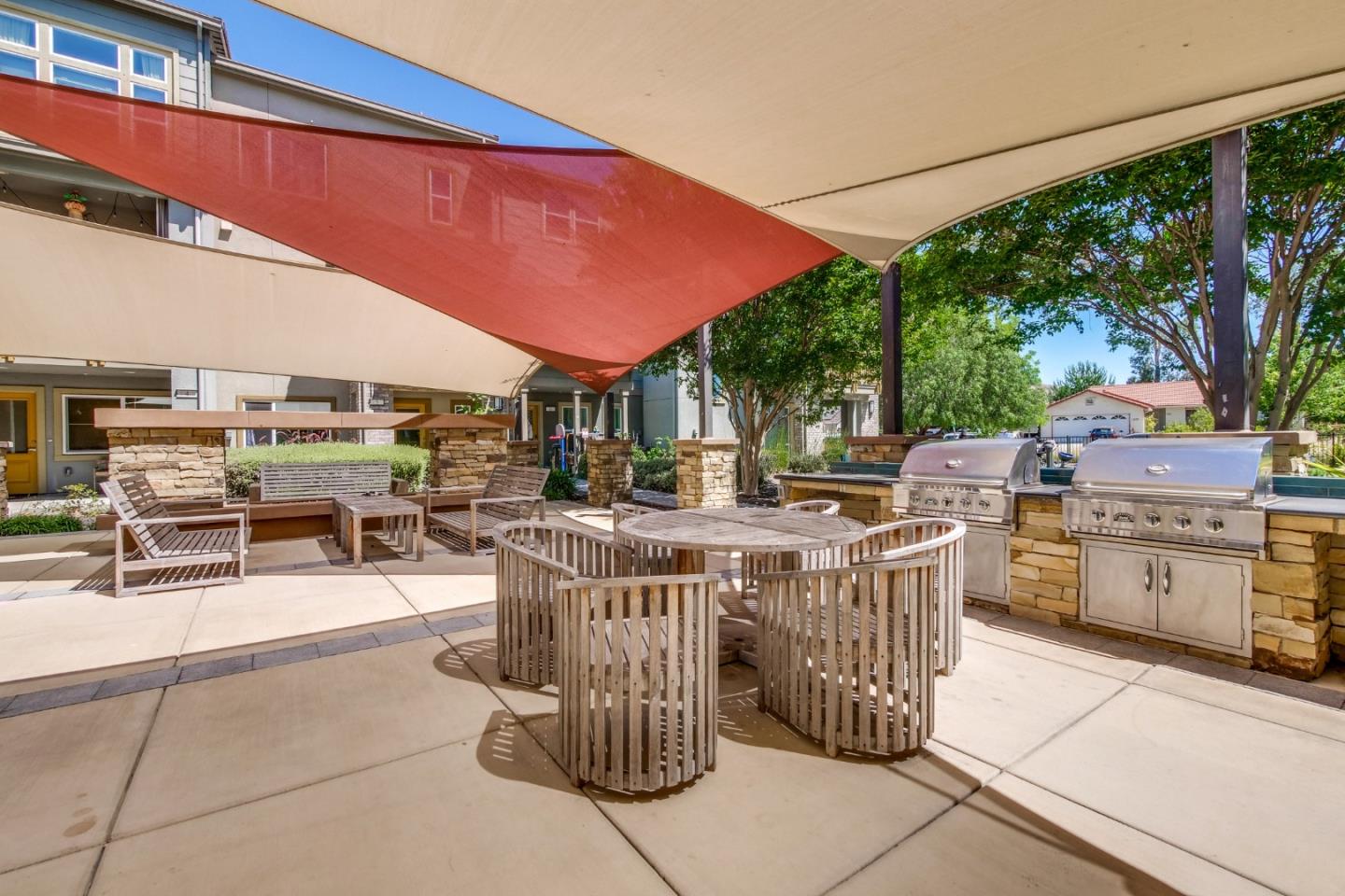 Detail Gallery Image 50 of 69 For 2423 Stearman Ln #2,  San Jose,  CA 95132 - 3 Beds | 3 Baths