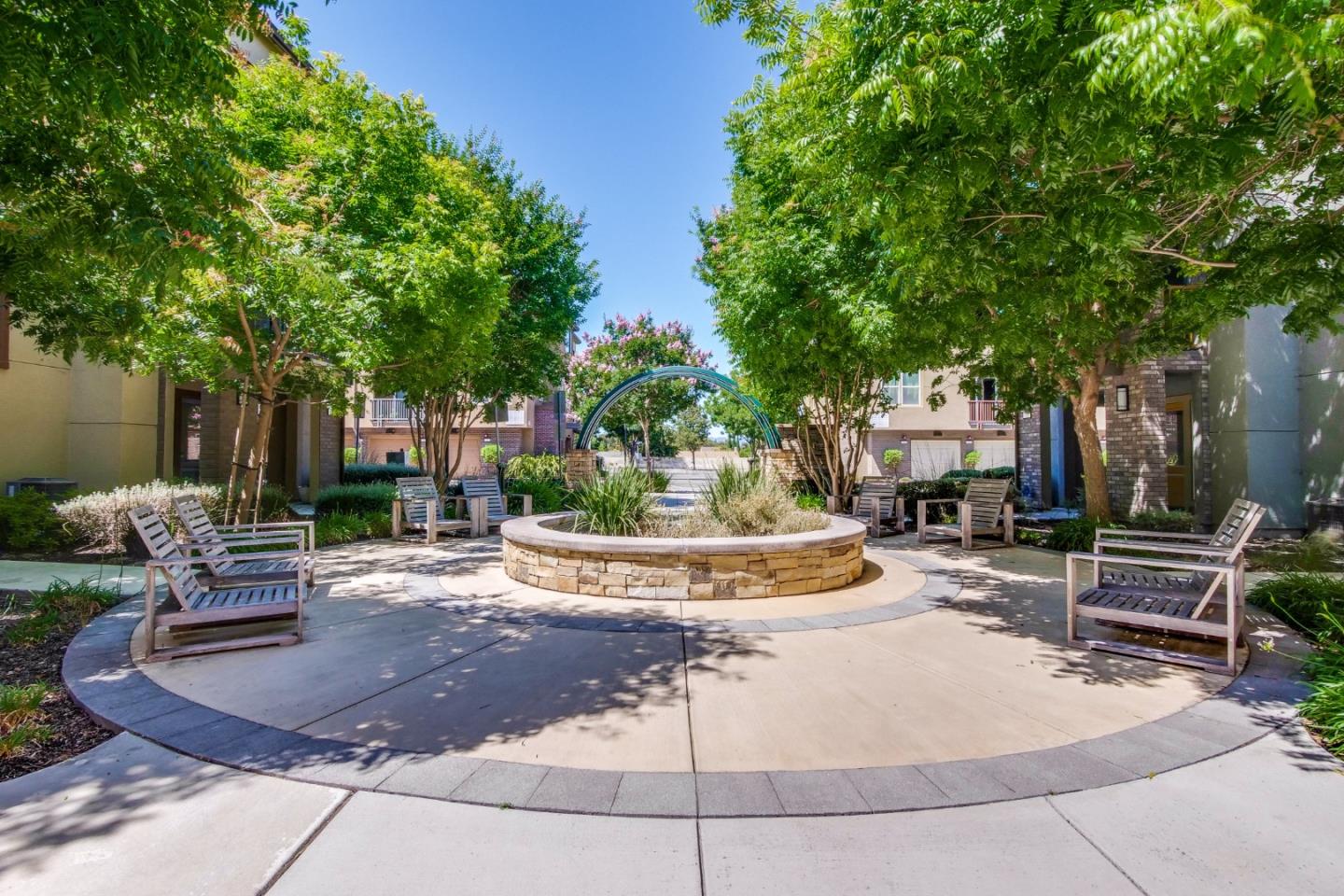 Detail Gallery Image 52 of 69 For 2423 Stearman Ln #2,  San Jose,  CA 95132 - 3 Beds | 3 Baths