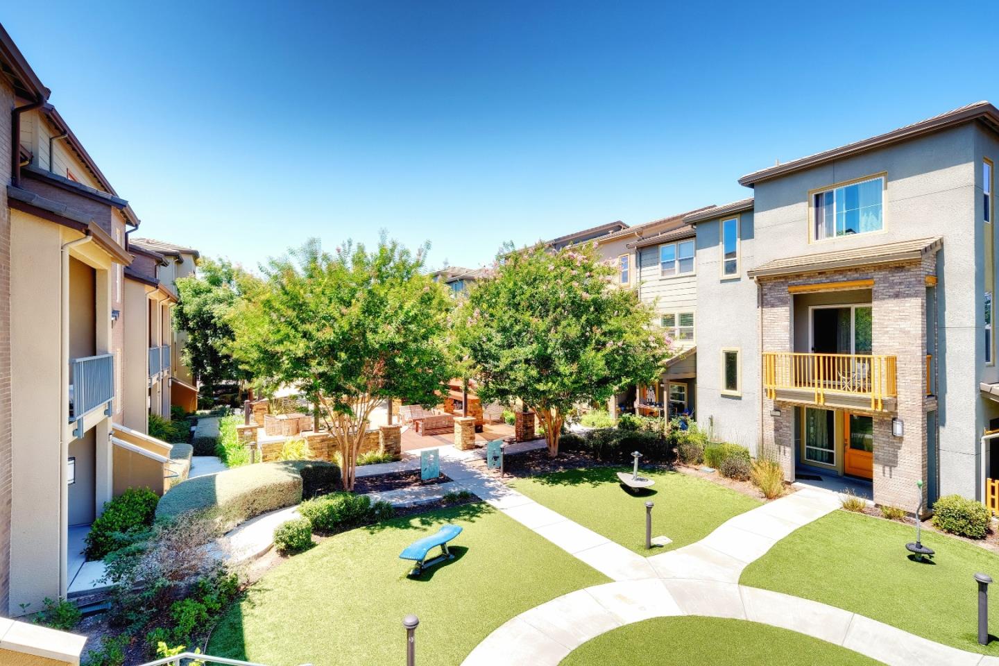 Detail Gallery Image 67 of 69 For 2423 Stearman Ln #2,  San Jose,  CA 95132 - 3 Beds | 3 Baths