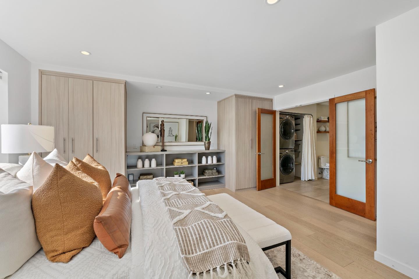 Detail Gallery Image 14 of 18 For 770 Bryant St, Palo Alto,  CA 94301 - 2 Beds | 2 Baths