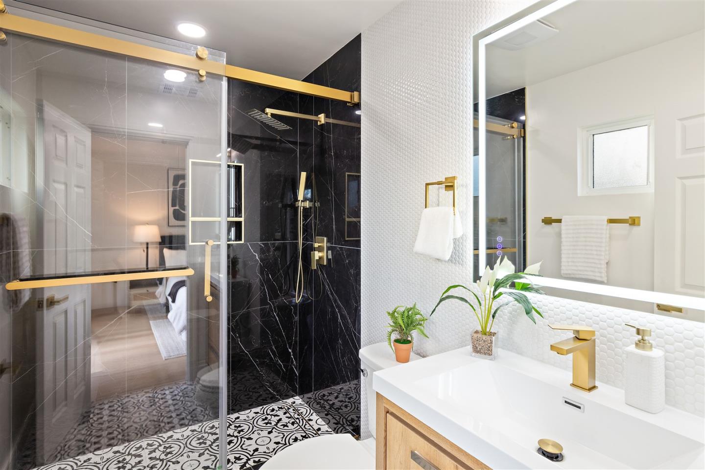 Detail Gallery Image 13 of 32 For 1317 Tourney Dr, San Jose,  CA 95131 - 4 Beds | 2 Baths