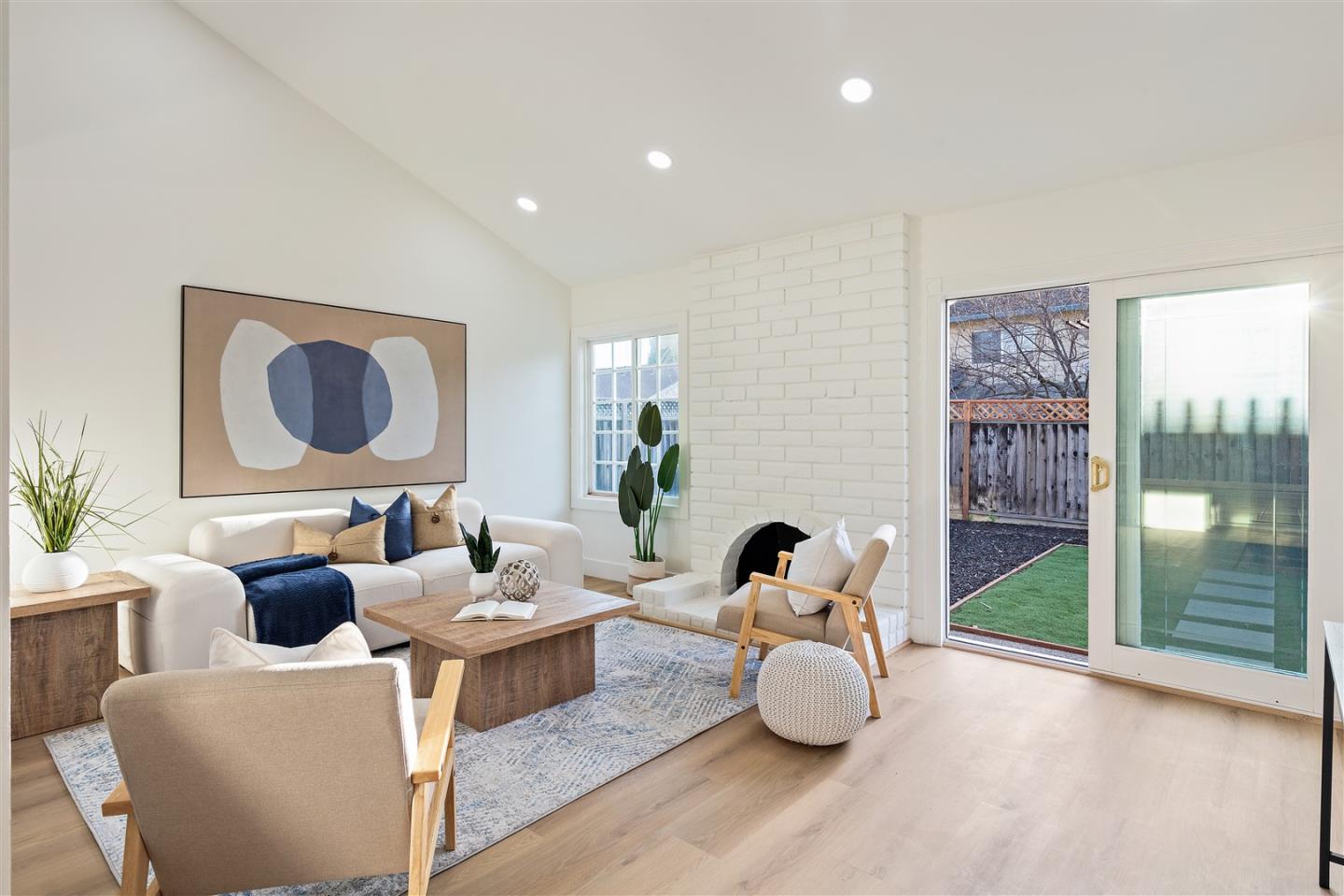 Detail Gallery Image 4 of 32 For 1317 Tourney Dr, San Jose,  CA 95131 - 4 Beds | 2 Baths