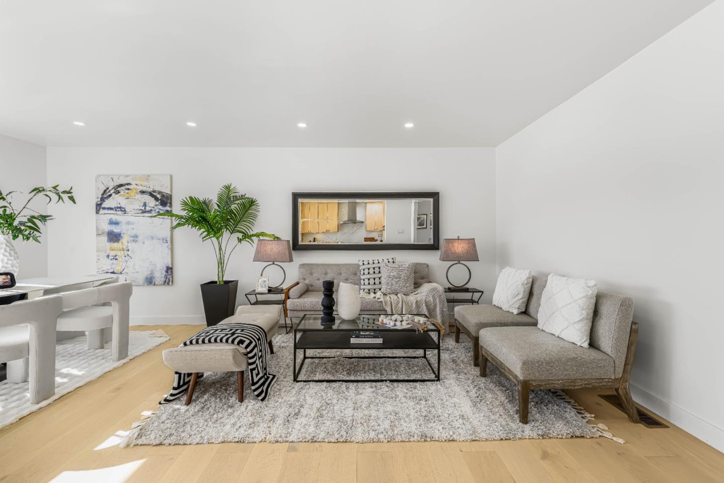 Detail Gallery Image 14 of 34 For 4632 Ulloa St, San Francisco,  CA 94116 - 3 Beds | 2 Baths