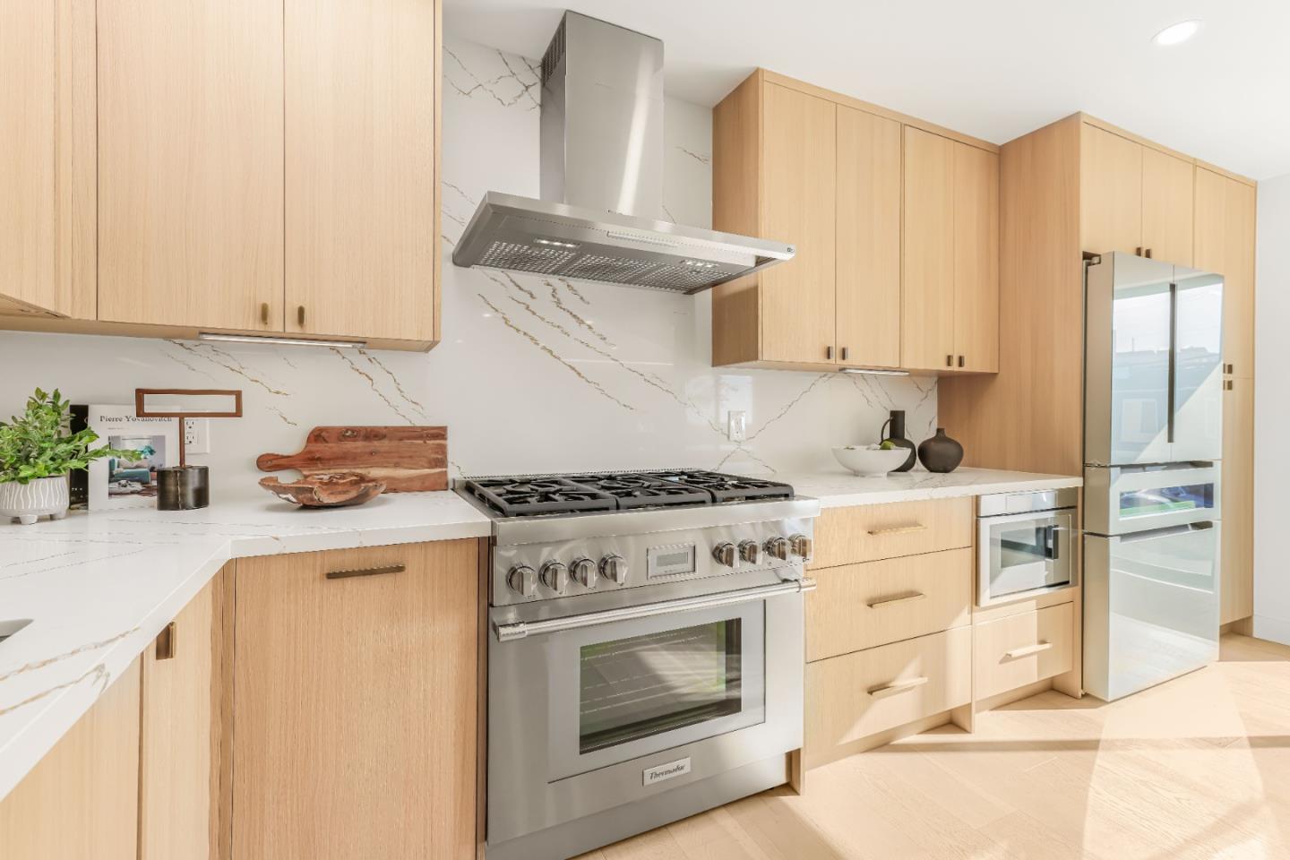 Detail Gallery Image 21 of 34 For 4632 Ulloa St, San Francisco,  CA 94116 - 3 Beds | 2 Baths