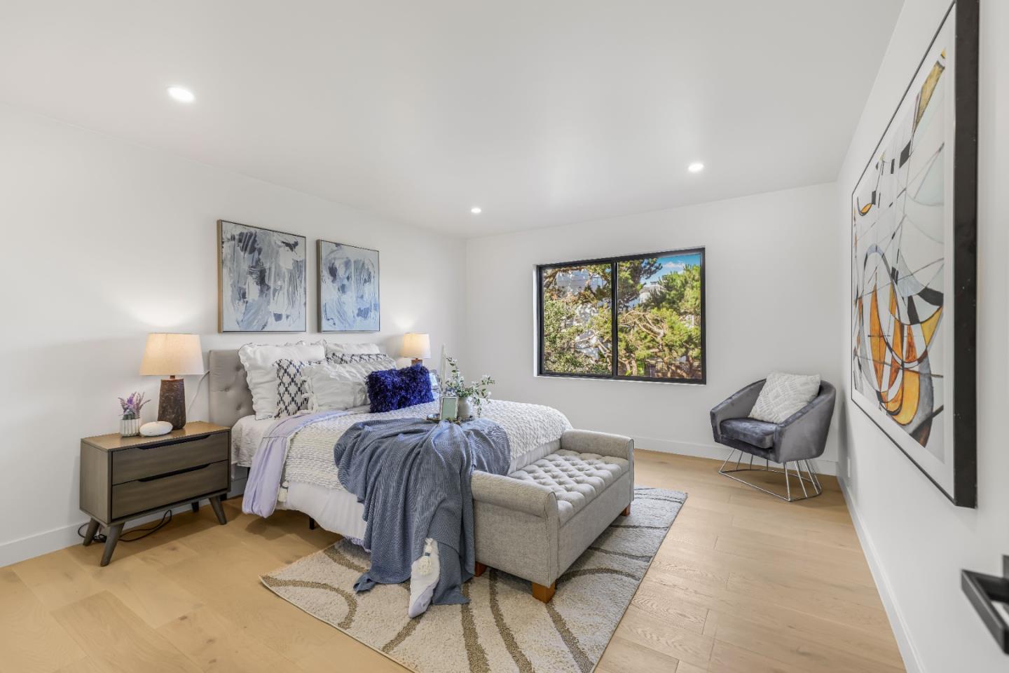 Detail Gallery Image 4 of 34 For 4632 Ulloa St, San Francisco,  CA 94116 - 3 Beds | 2 Baths