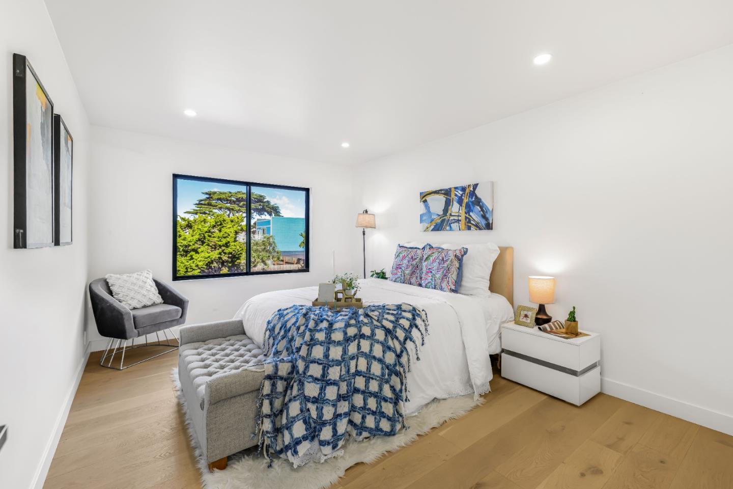 Detail Gallery Image 6 of 34 For 4632 Ulloa St, San Francisco,  CA 94116 - 3 Beds | 2 Baths