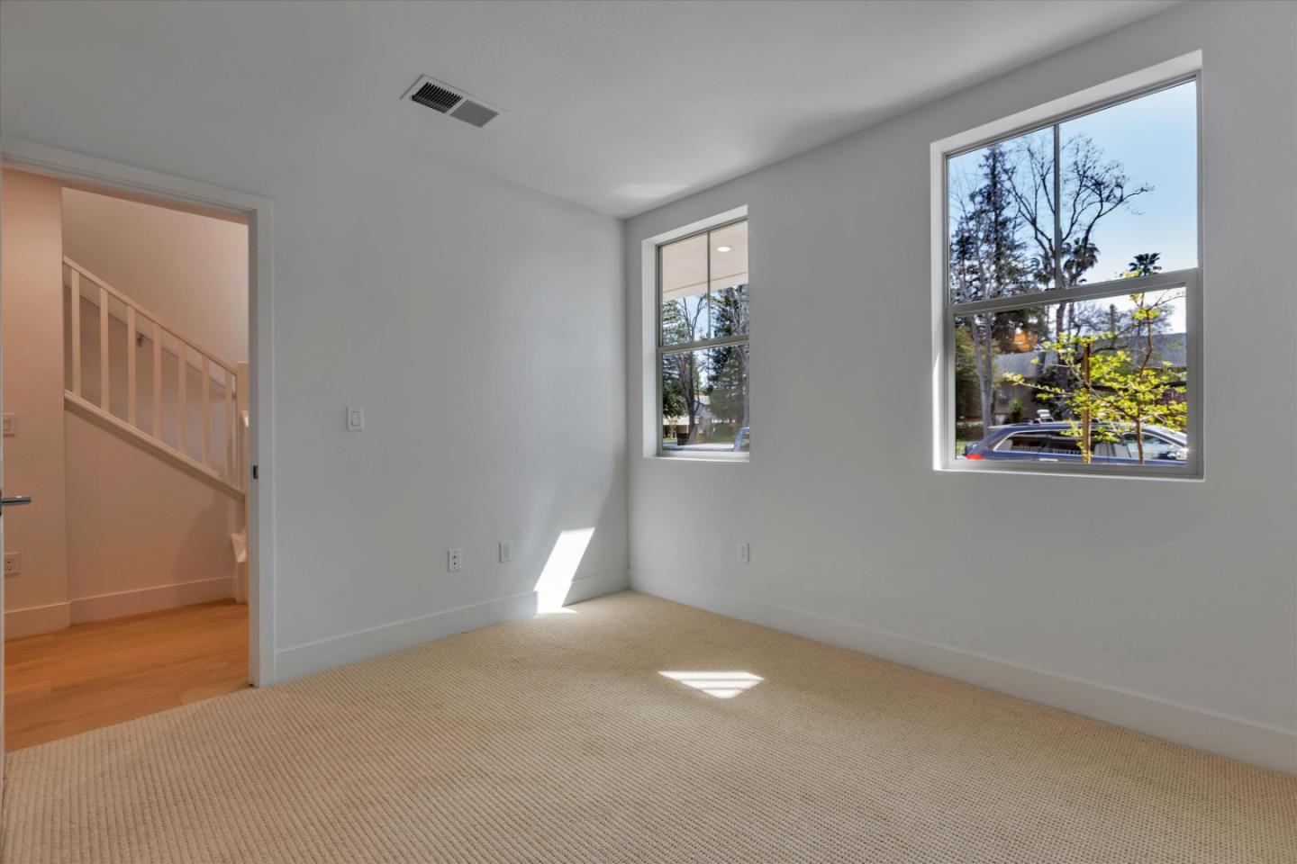 Detail Gallery Image 3 of 19 For 2737 Oak Rd, Walnut Creek,  CA 94597 - 3 Beds | 3/1 Baths