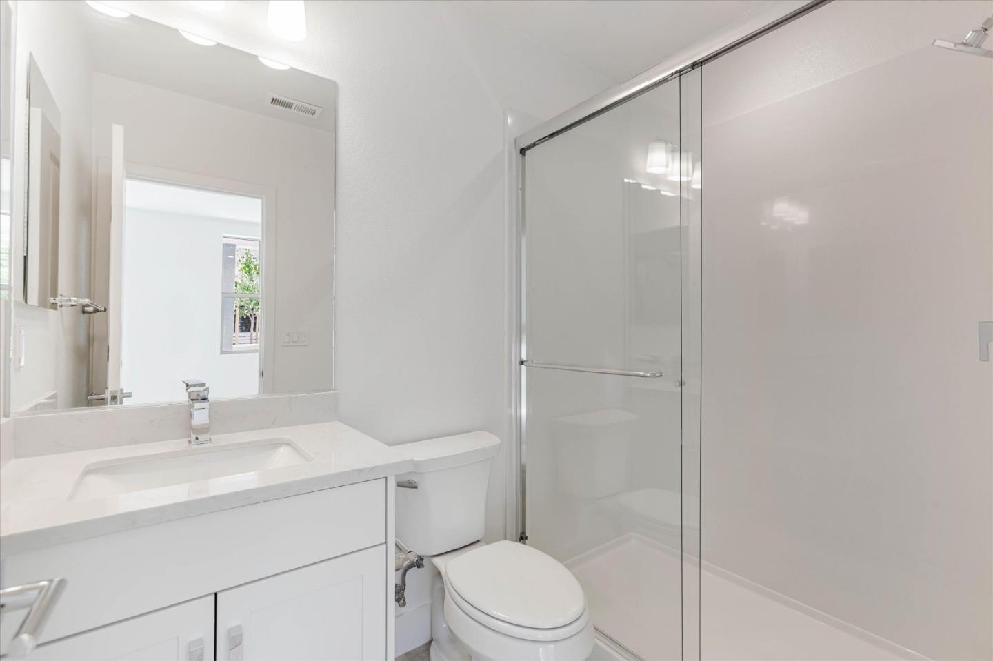 Detail Gallery Image 5 of 19 For 2737 Oak Rd, Walnut Creek,  CA 94597 - 3 Beds | 3/1 Baths