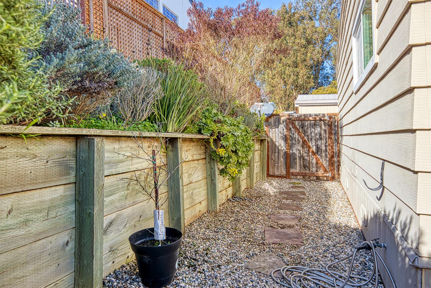 Detail Gallery Image 26 of 32 For 2655 Brommer St #27,  Santa Cruz,  CA 95062 - 2 Beds | 2 Baths
