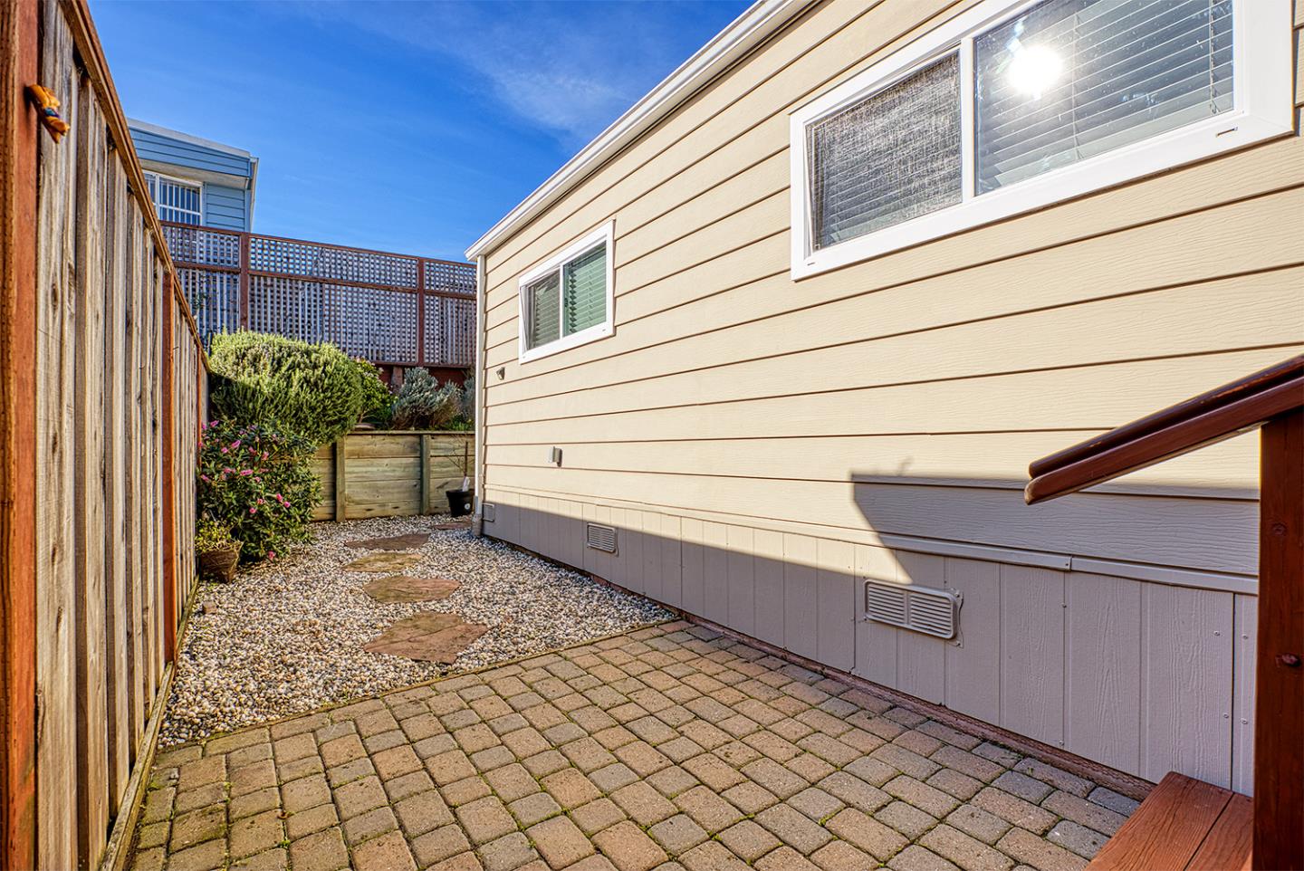 Detail Gallery Image 8 of 32 For 2655 Brommer St #27,  Santa Cruz,  CA 95062 - 2 Beds | 2 Baths