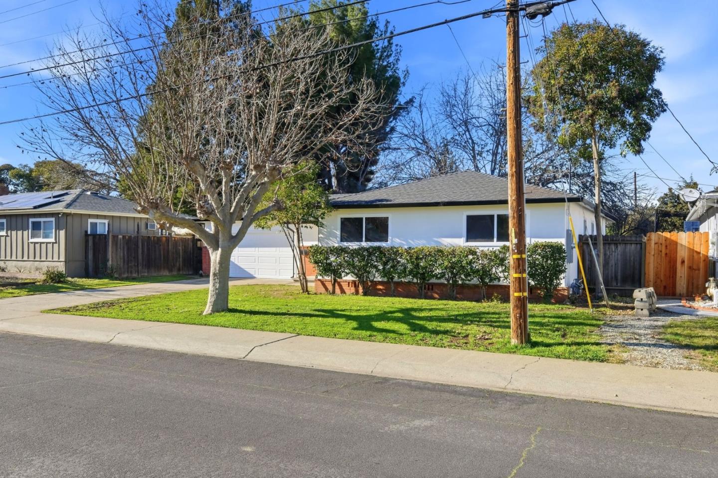 Detail Gallery Image 4 of 41 For 3997 Mulberry Dr, Concord,  CA 94519 - 3 Beds | 2 Baths