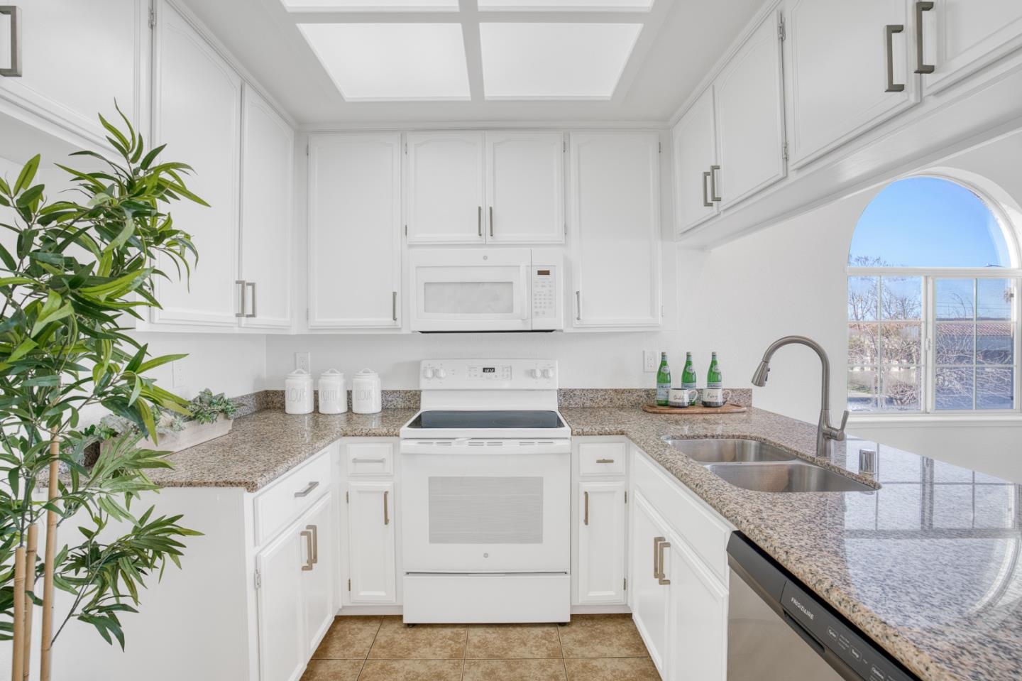 Photo #13: ML82031040 Listing: Photo #13