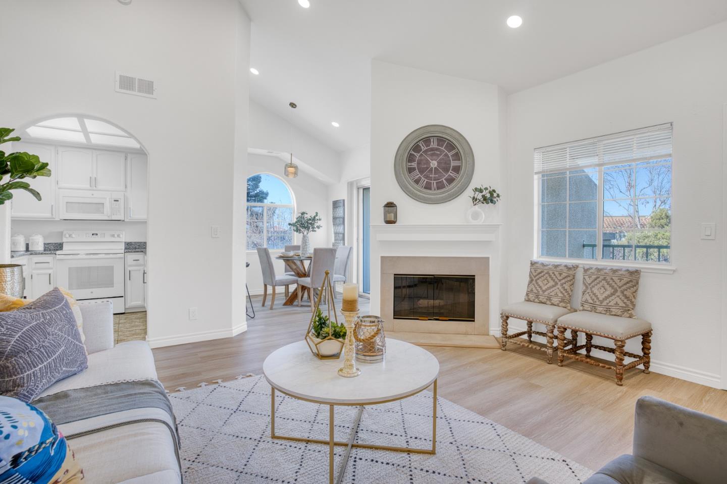 Photo #5: ML82031040 Listing: Photo #5