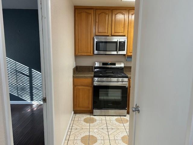 Detail Gallery Image 13 of 33 For 213 Rendon Ave, Stockton,  CA 95205 - 3 Beds | 1 Baths