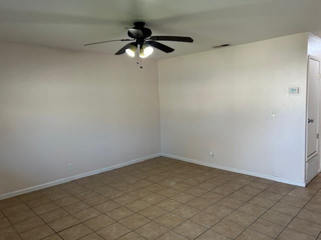 Detail Gallery Image 5 of 33 For 213 Rendon Ave, Stockton,  CA 95205 - 3 Beds | 1 Baths