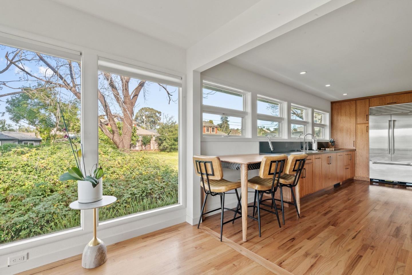 Detail Gallery Image 22 of 47 For 158 Belvedere Ter, Santa Cruz,  CA 95062 - 2 Beds | 2 Baths