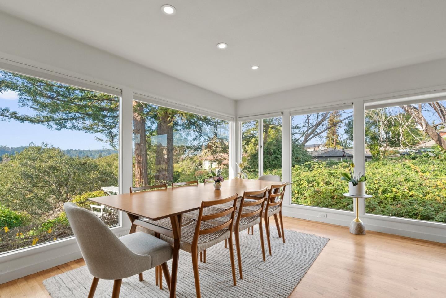 Detail Gallery Image 25 of 47 For 158 Belvedere Ter, Santa Cruz,  CA 95062 - 2 Beds | 2 Baths