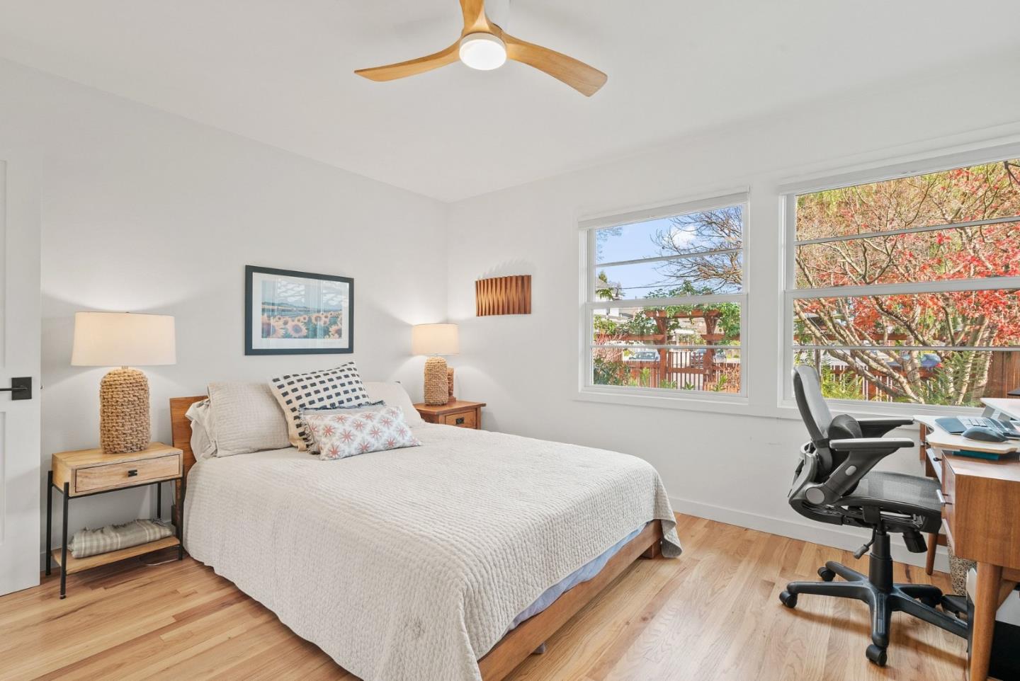 Detail Gallery Image 26 of 47 For 158 Belvedere Ter, Santa Cruz,  CA 95062 - 2 Beds | 2 Baths