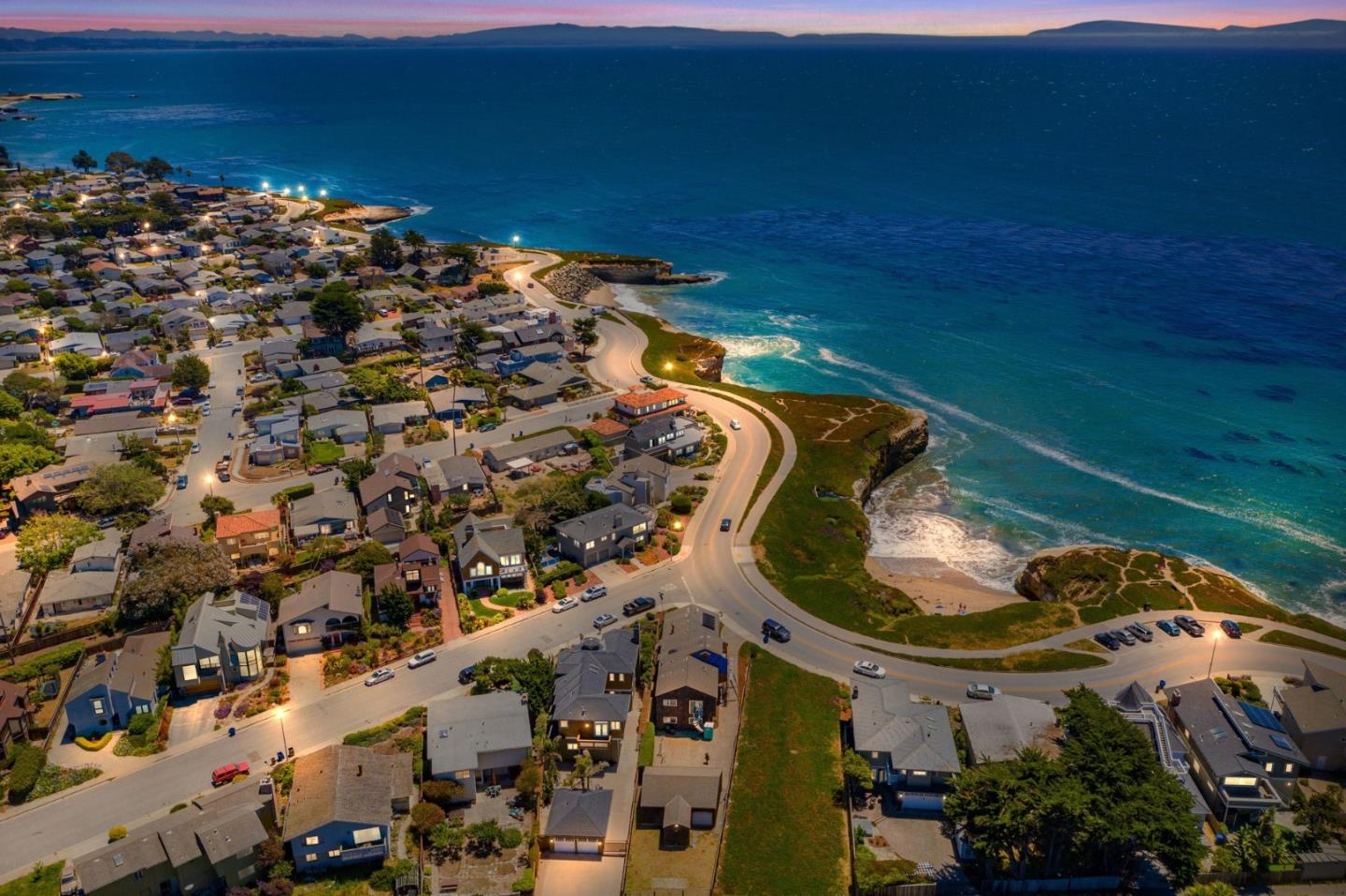 Detail Gallery Image 46 of 47 For 158 Belvedere Ter, Santa Cruz,  CA 95062 - 2 Beds | 2 Baths