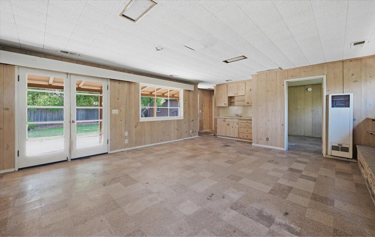 Detail Gallery Image 20 of 28 For 643 Jay St, Los Altos,  CA 94022 - 5 Beds | 2/1 Baths