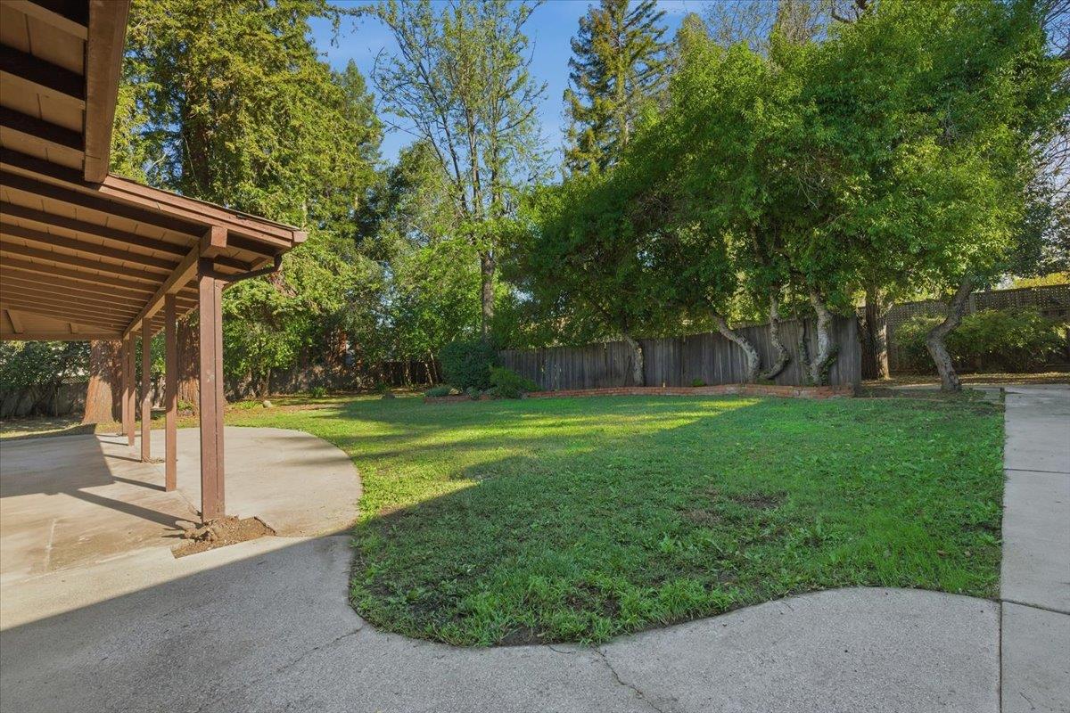 Detail Gallery Image 21 of 28 For 643 Jay St, Los Altos,  CA 94022 - 5 Beds | 2/1 Baths