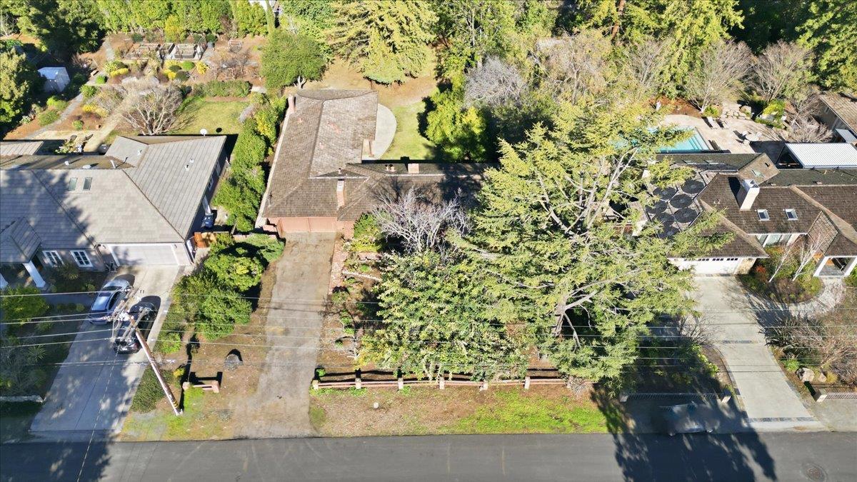 Detail Gallery Image 3 of 28 For 643 Jay St, Los Altos,  CA 94022 - 5 Beds | 2/1 Baths