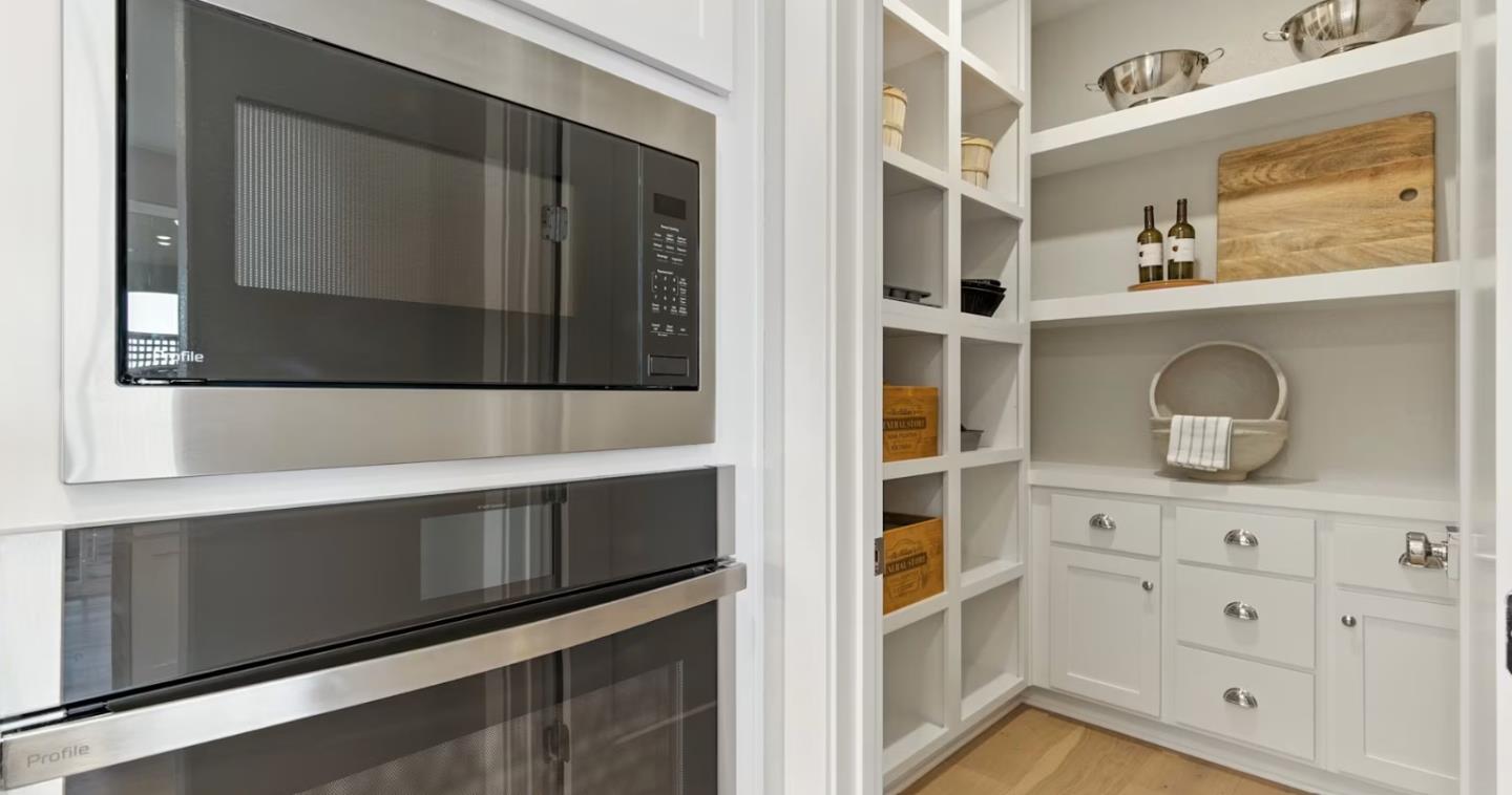 Detail Gallery Image 14 of 22 For 4576 Strandberg Ave, Lathrop,  CA 95330 - 5 Beds | 4/1 Baths