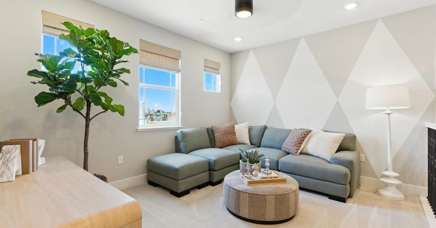 Detail Gallery Image 17 of 22 For 4576 Strandberg Ave, Lathrop,  CA 95330 - 5 Beds | 4/1 Baths