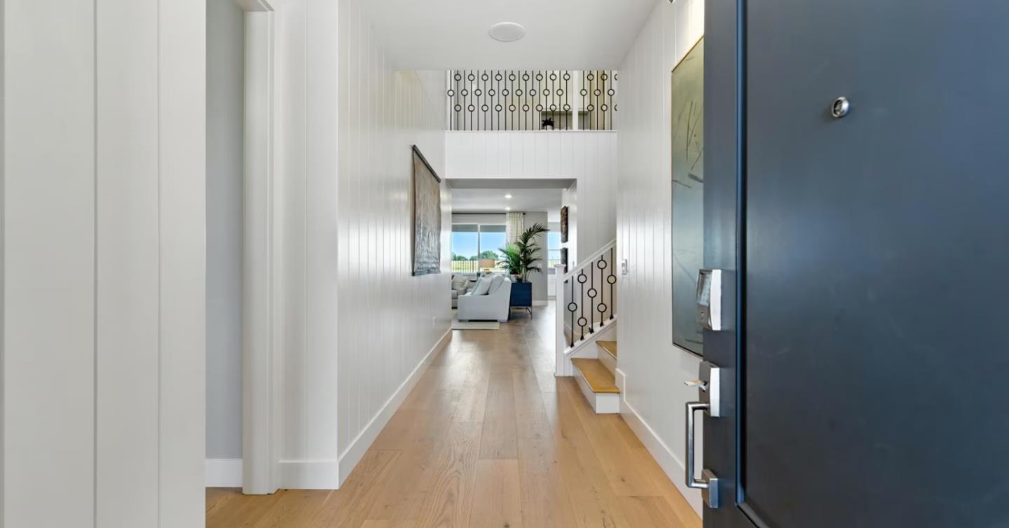 Detail Gallery Image 4 of 22 For 4576 Strandberg Ave, Lathrop,  CA 95330 - 5 Beds | 4/1 Baths