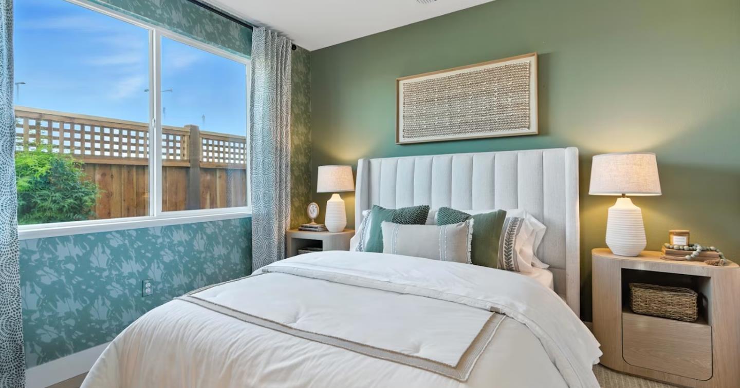 Detail Gallery Image 5 of 22 For 4576 Strandberg Ave, Lathrop,  CA 95330 - 5 Beds | 4/1 Baths