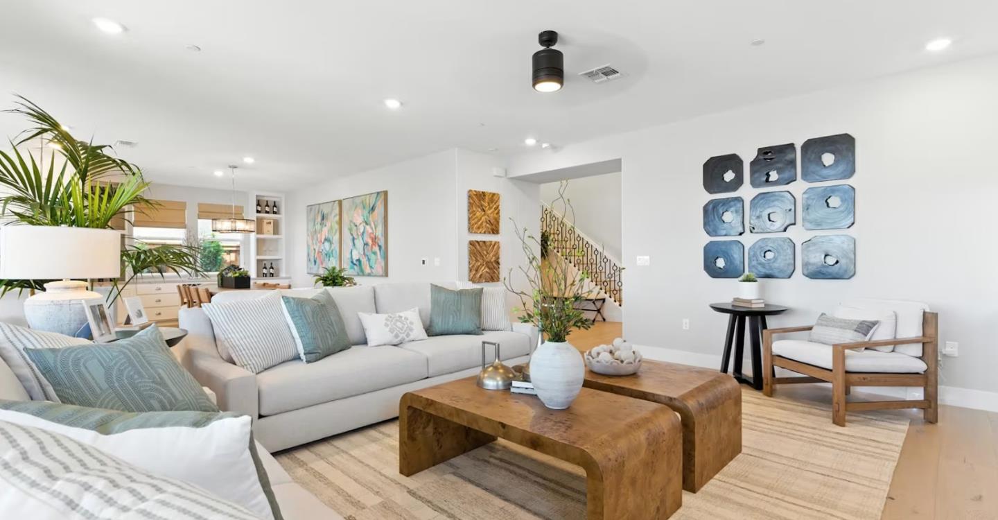 Detail Gallery Image 9 of 22 For 4576 Strandberg Ave, Lathrop,  CA 95330 - 5 Beds | 4/1 Baths