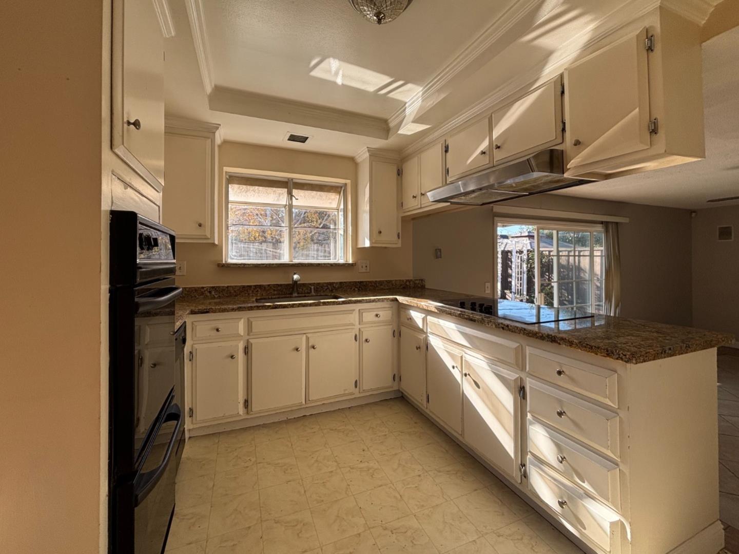 Detail Gallery Image 12 of 31 For 244 Beegum Way, San Jose,  CA 95123 - 3 Beds | 2/1 Baths