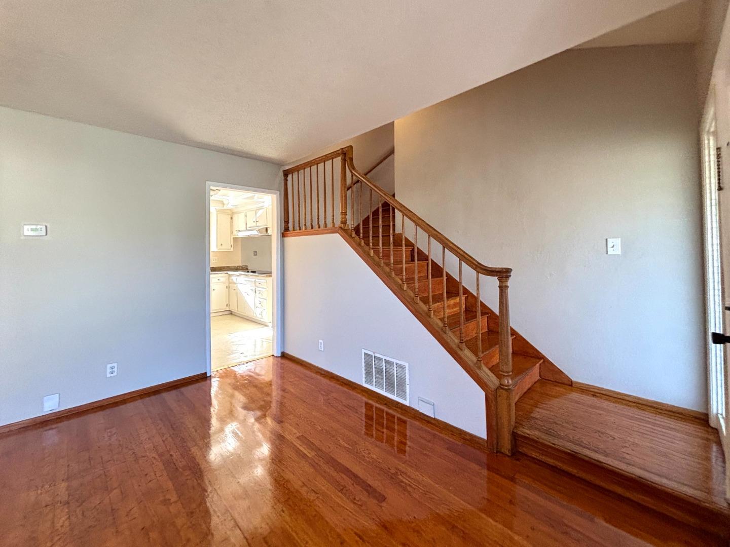 Detail Gallery Image 15 of 31 For 244 Beegum Way, San Jose,  CA 95123 - 3 Beds | 2/1 Baths