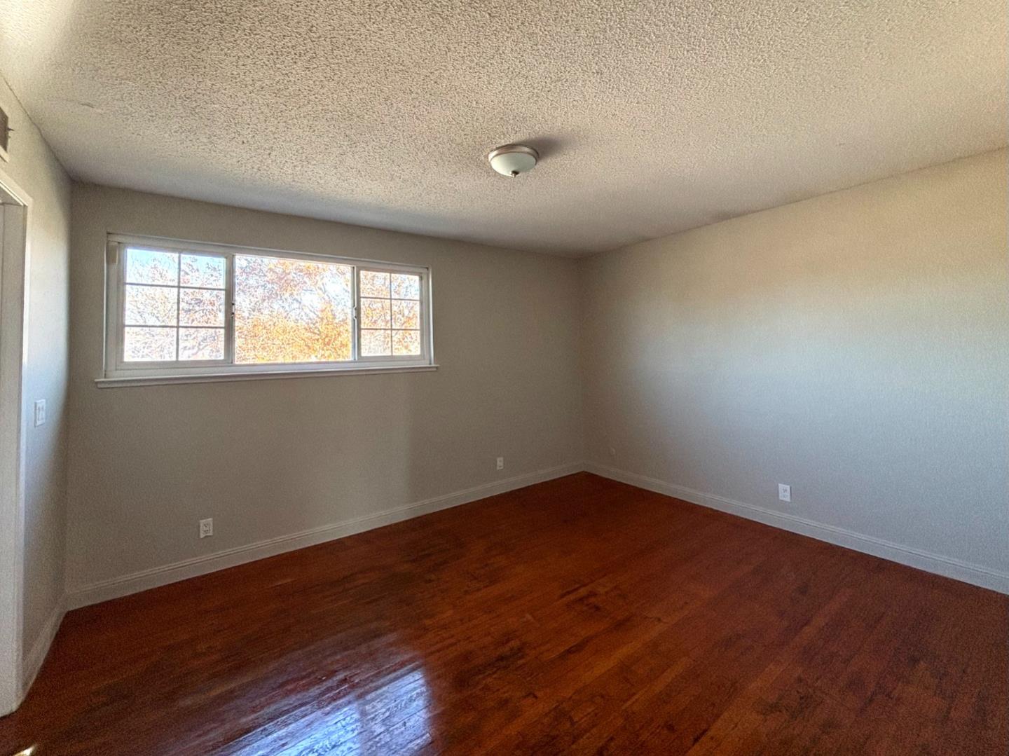 Detail Gallery Image 16 of 31 For 244 Beegum Way, San Jose,  CA 95123 - 3 Beds | 2/1 Baths