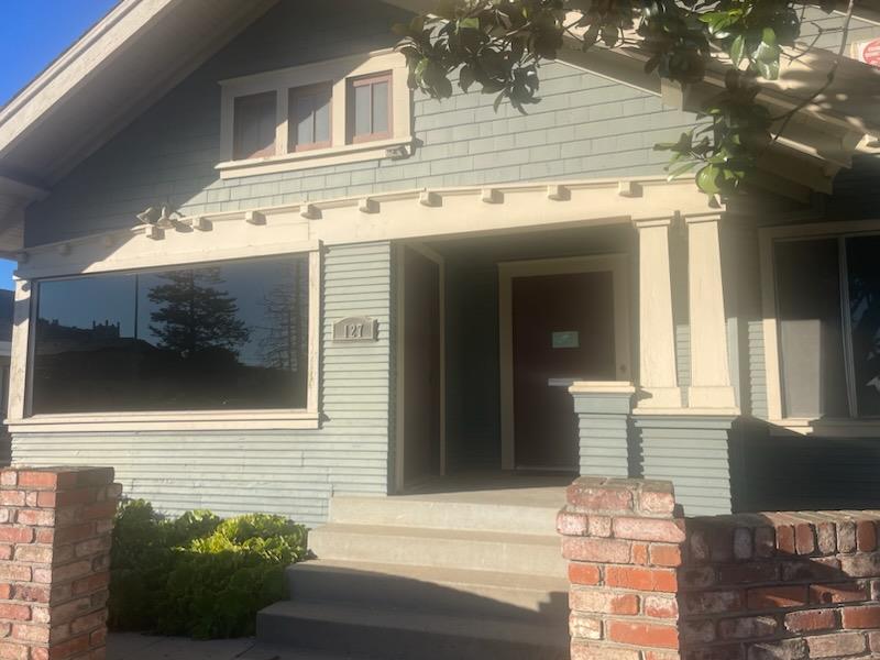 Detail Gallery Image 4 of 4 For 127 E Alisal St, Salinas,  CA 93901 - – Beds | – Baths