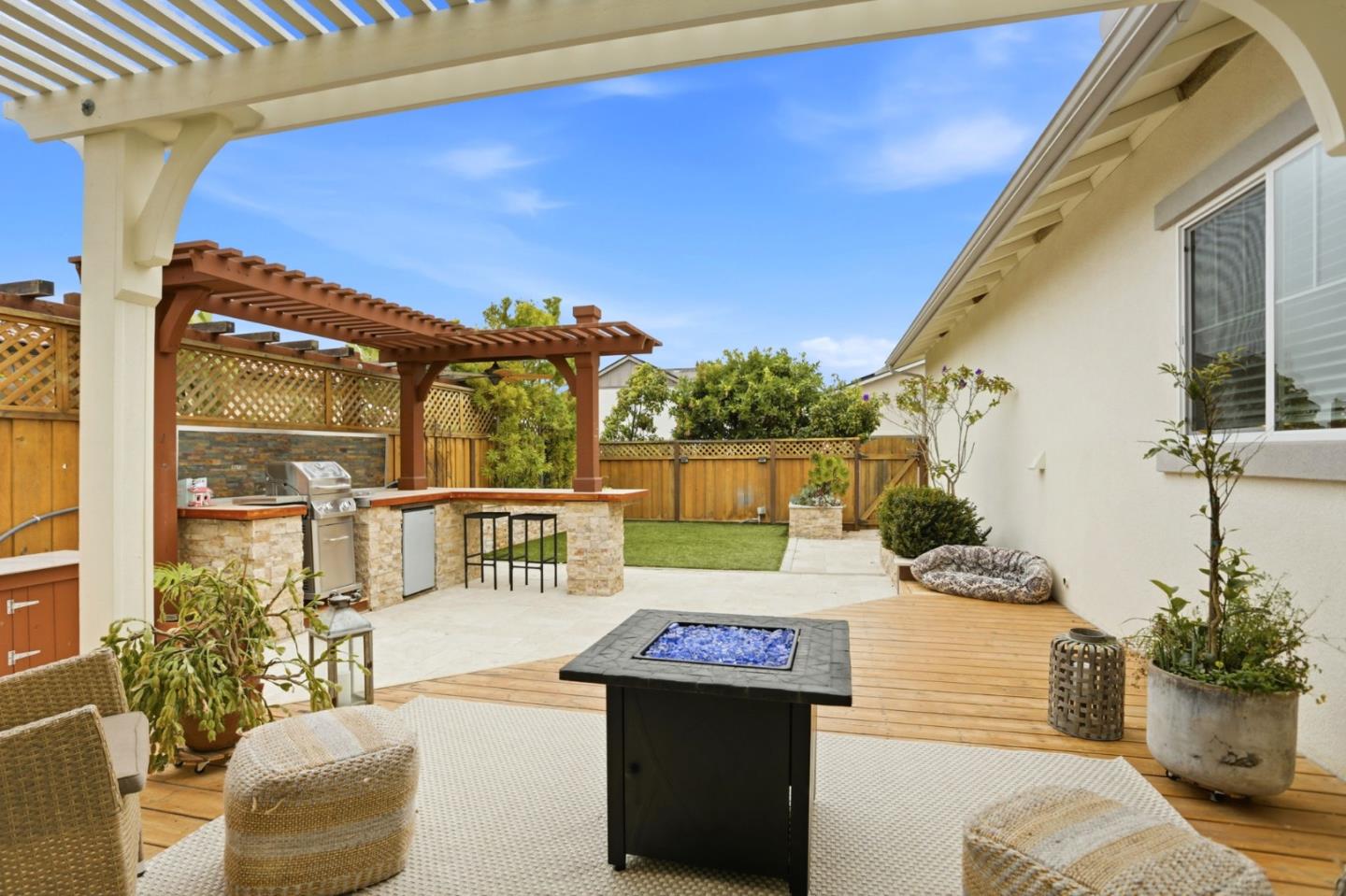 Detail Gallery Image 29 of 35 For 2951 Abrams Dr, Marina,  CA 93933 - 3 Beds | 3 Baths