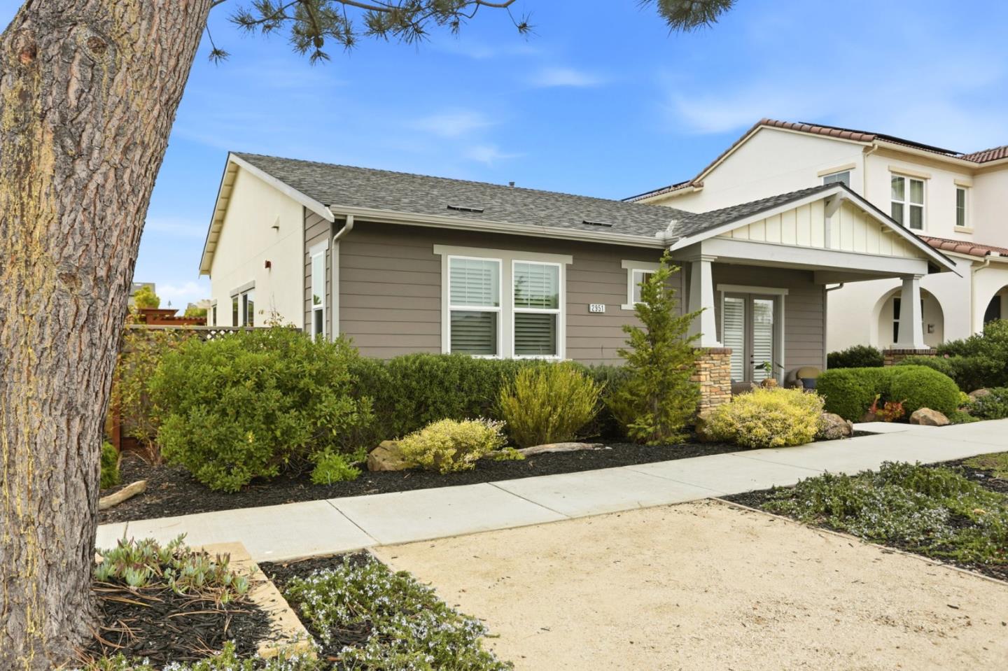 Detail Gallery Image 3 of 35 For 2951 Abrams Dr, Marina,  CA 93933 - 3 Beds | 3 Baths