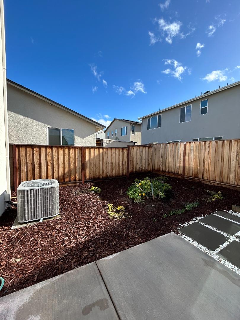 Detail Gallery Image 20 of 20 For 3252 Hayduke St, Manteca,  CA 95337 - 3 Beds | 2/1 Baths