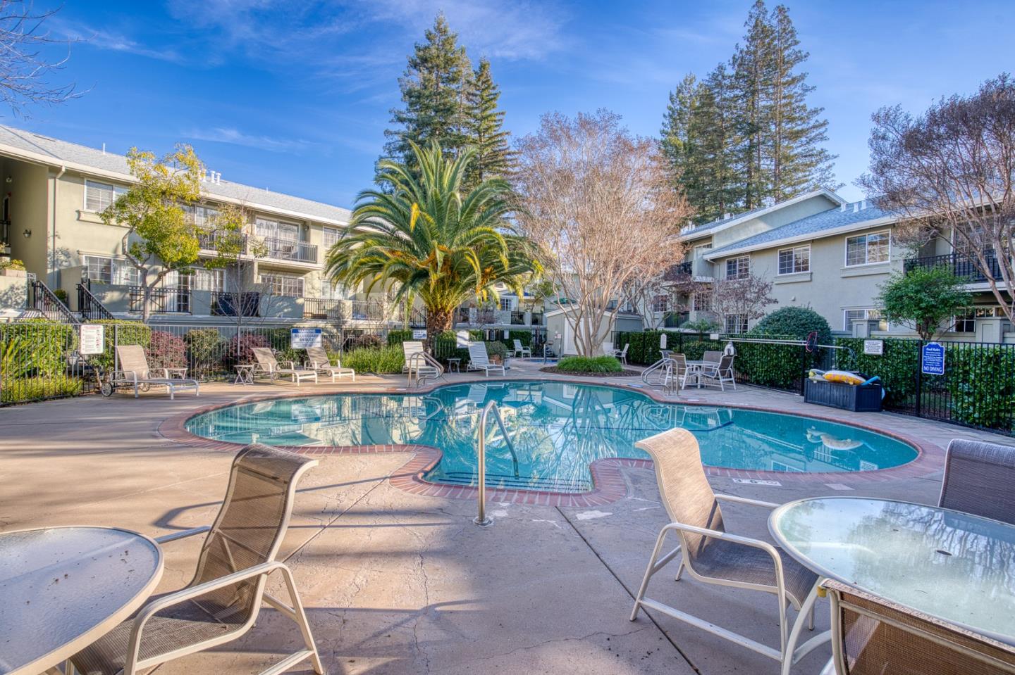 Detail Gallery Image 37 of 39 For 20 Willow Rd #26,  Menlo Park,  CA 94025 - 2 Beds | 2 Baths