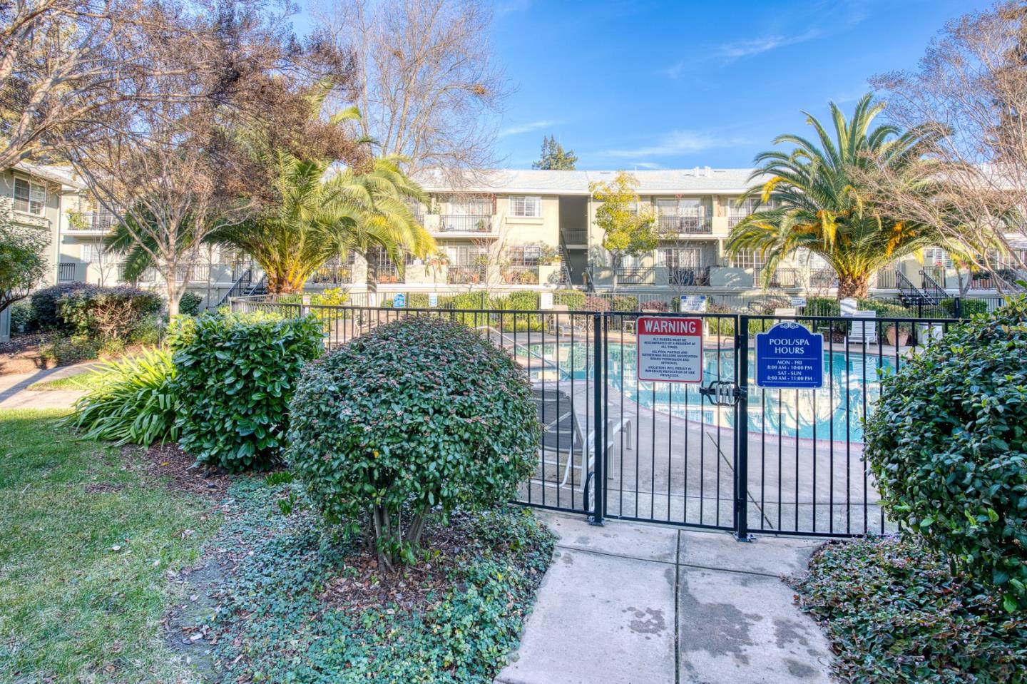 Detail Gallery Image 38 of 39 For 20 Willow Rd #26,  Menlo Park,  CA 94025 - 2 Beds | 2 Baths