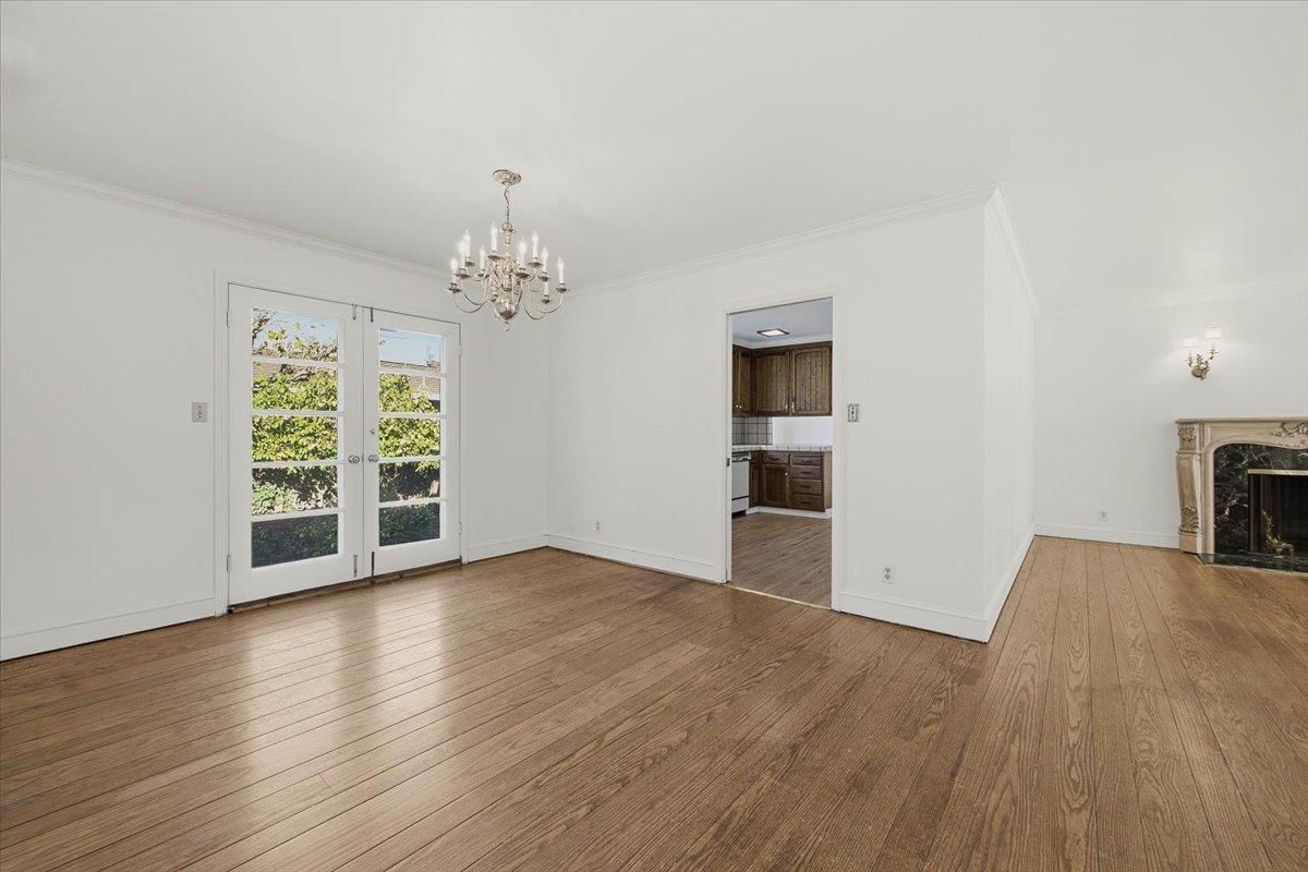 Detail Gallery Image 7 of 33 For 915 Berry Ave, Los Altos,  CA 94024 - 4 Beds | 3 Baths